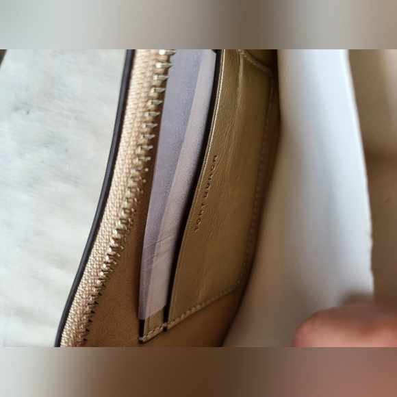 Tory BurchSmall Mercer Metallic Leather Shoulder Bag - Picture 2 of 9